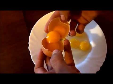 La scoperta incredibile: galline che producono uova con 2 tuorli!